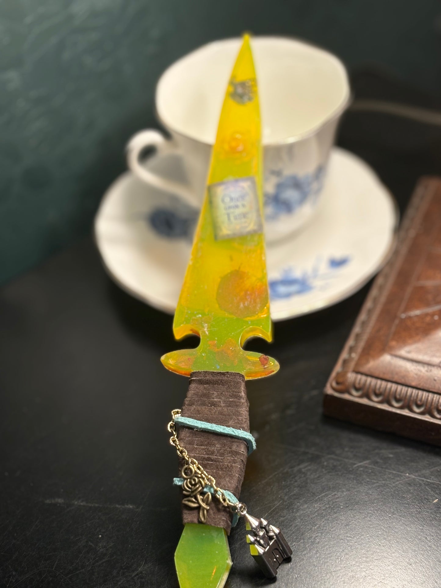 Belle 2.0 Resin Dagger