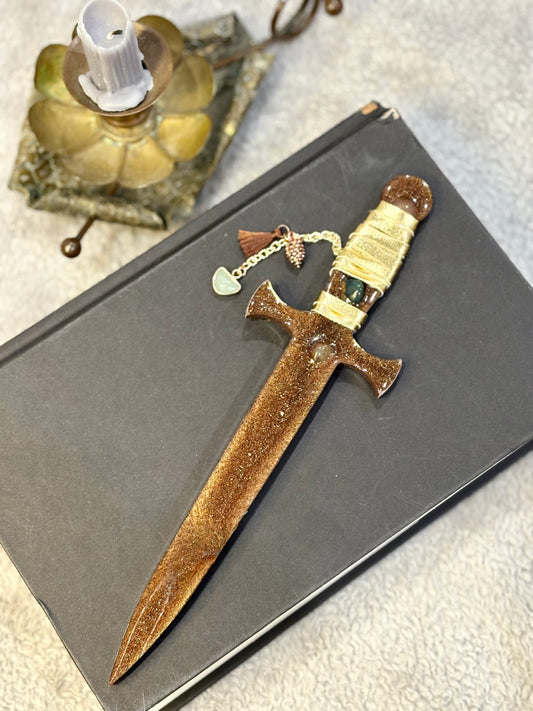 Gold Resin Dagger with Polished Stones